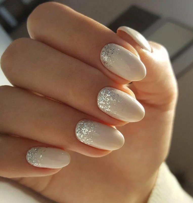 Короткие светодные ногти