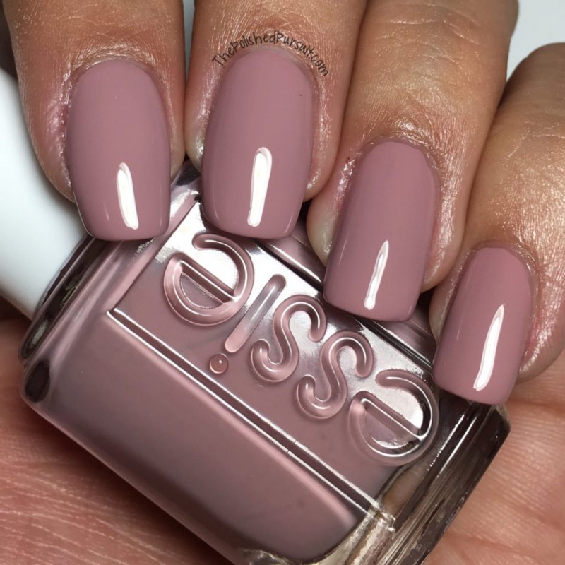 Essie брусничный