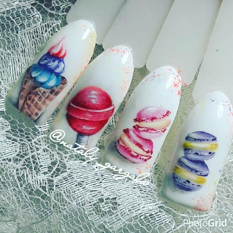 Ногти с бусинками и стразами