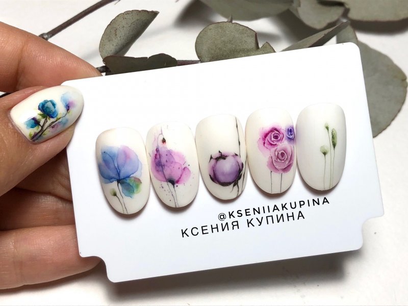 Акварельный дизайн ногтей