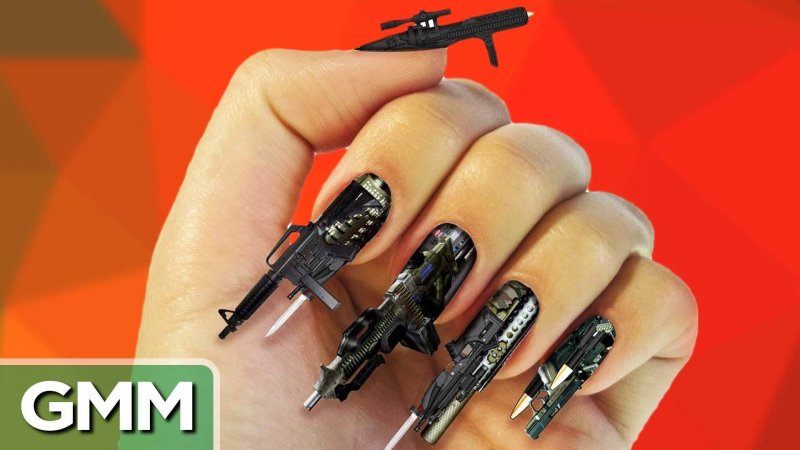 Графический маникюр на коротких ногтях