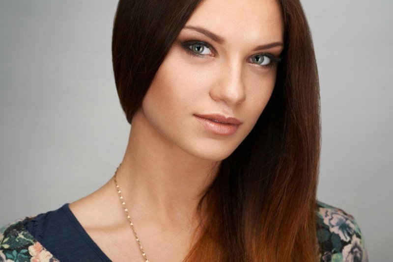 Илона Коробова актриса качели