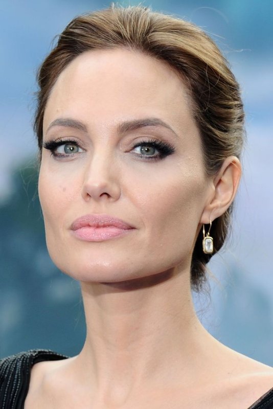 Angelina Jolie