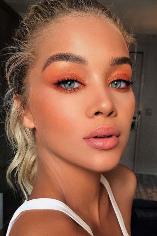 Kylie Jenner оранжевый мейк