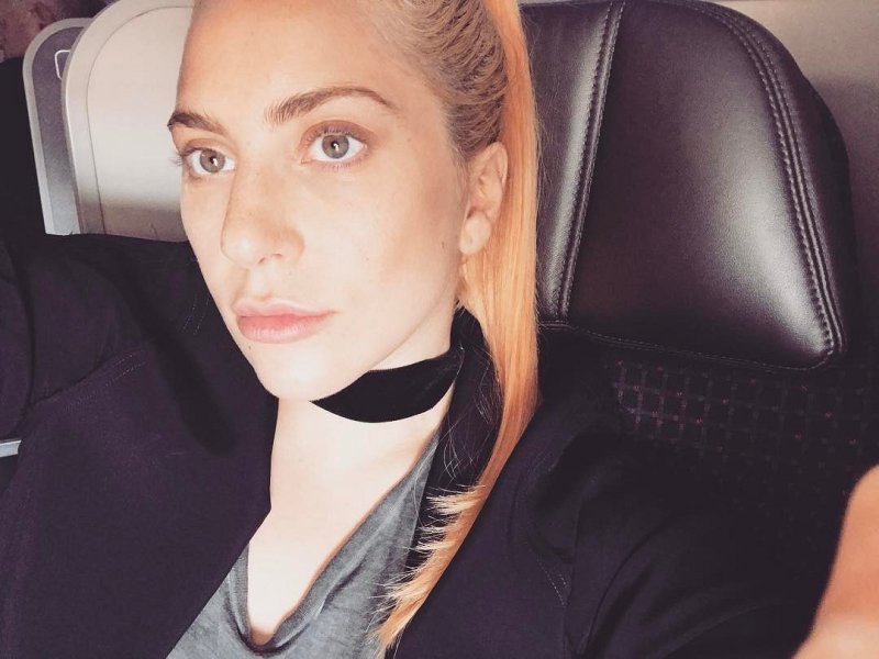 Lady Gaga без макияжа