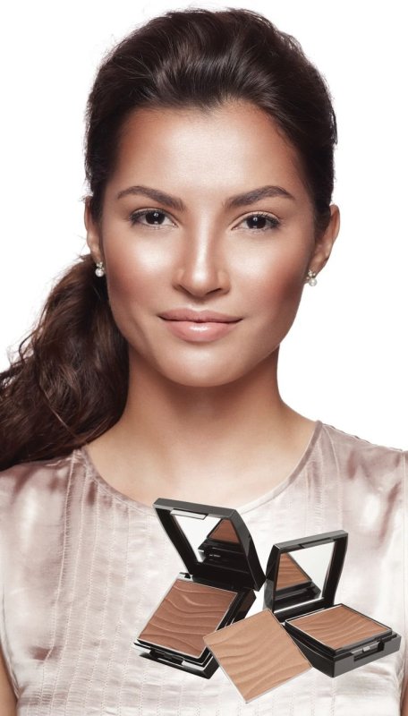Бронзер Becca Sunlit Bronzer