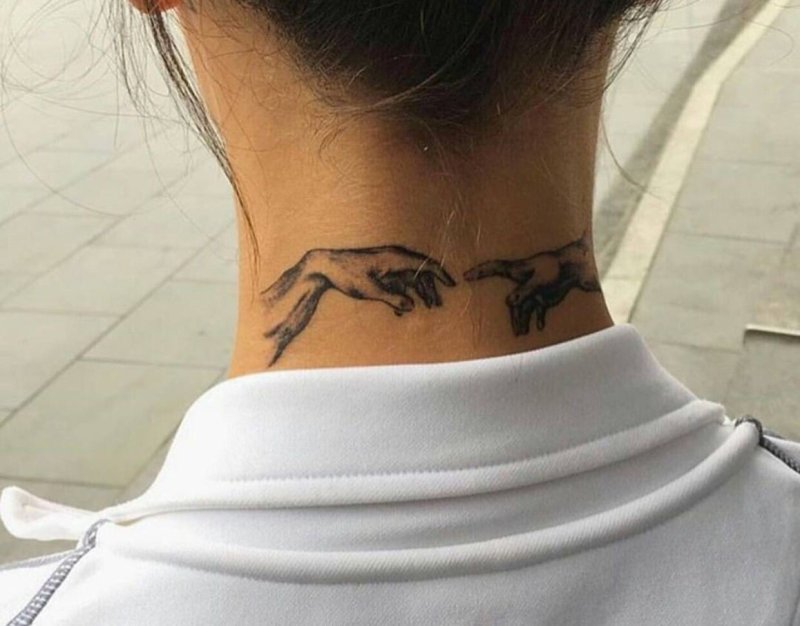 Тату на шее для девушек
