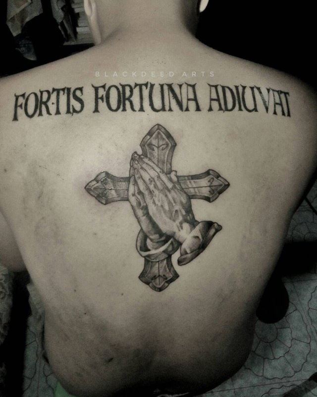 Fortes Fortuna adjuvat тату Джон уик