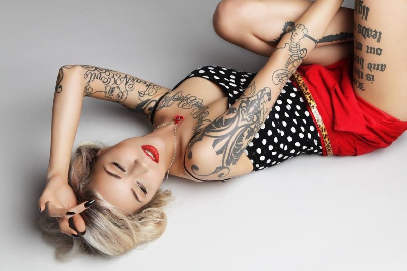 Sara Fabel фото