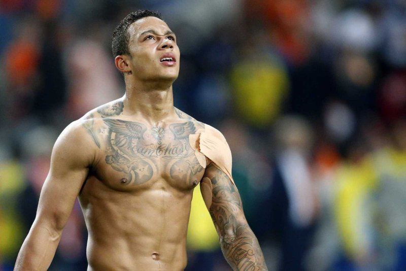 Memphis Depay тату