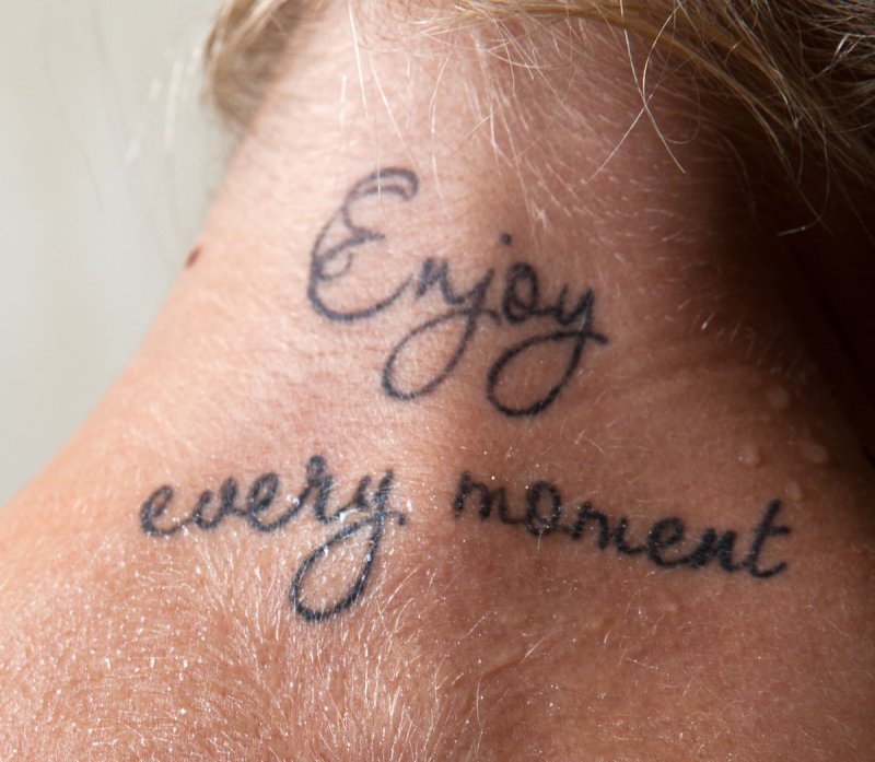 Татуировка enjoy every moment