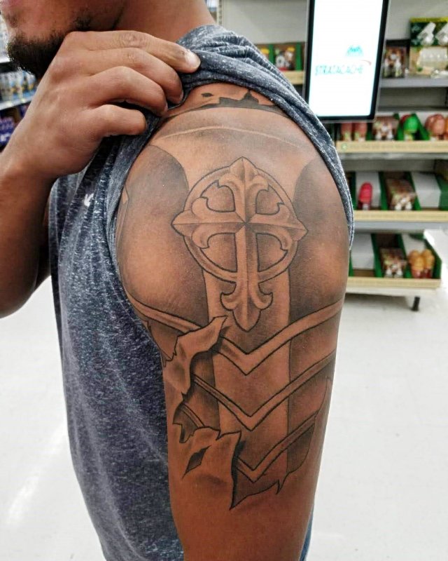 Тату Christian Cross