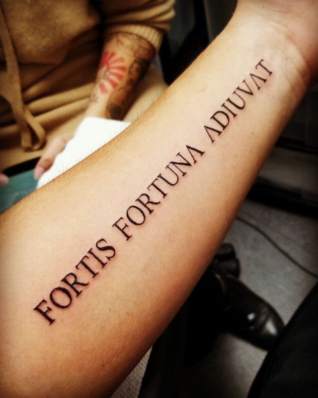 Audaces Fortuna Juvat тату