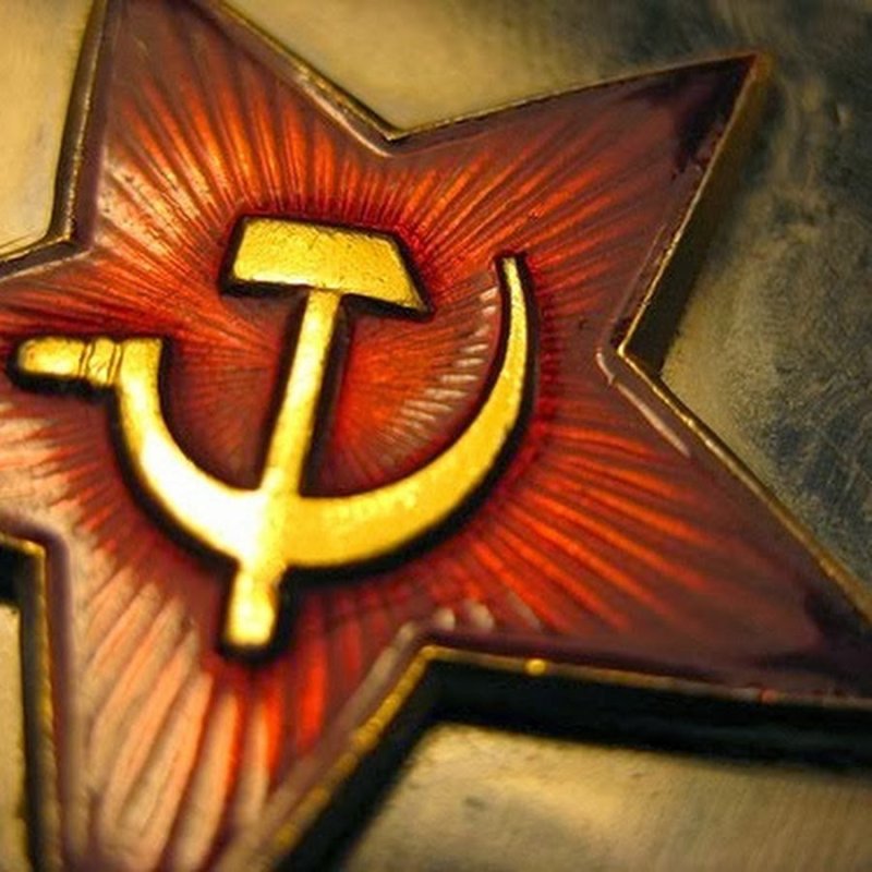 Адамантовый серп тату