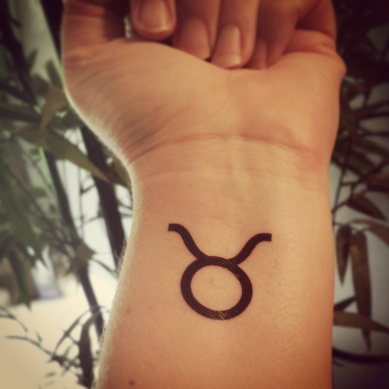 Телец Taurus бык тату