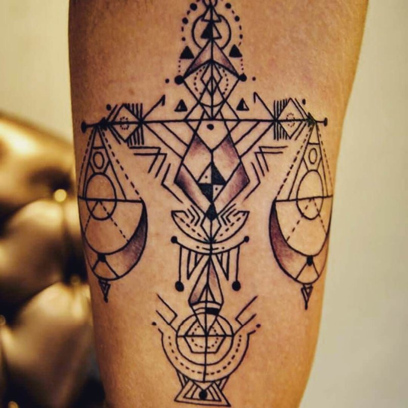Libra тату