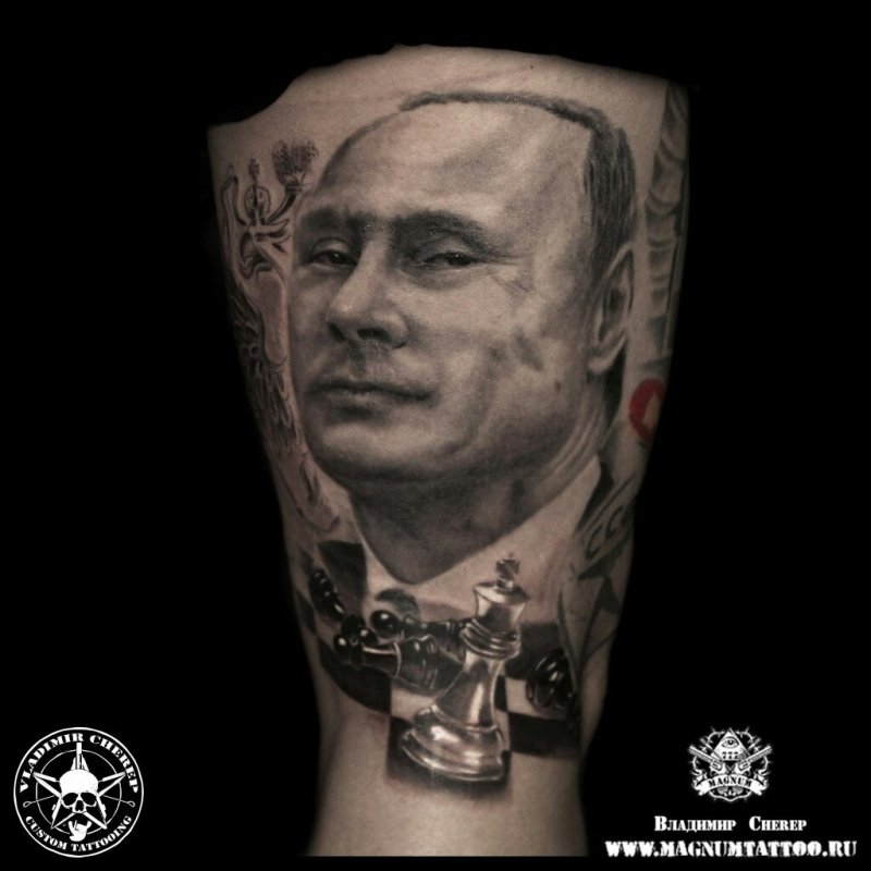 Путин в наколках