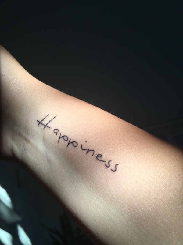 Татуировка Happiness