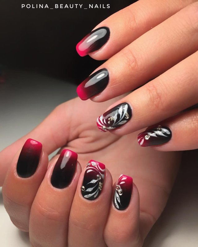 Модный маникюр омбре с узором