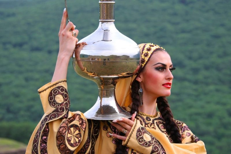 Карачаевцы и балкарцы