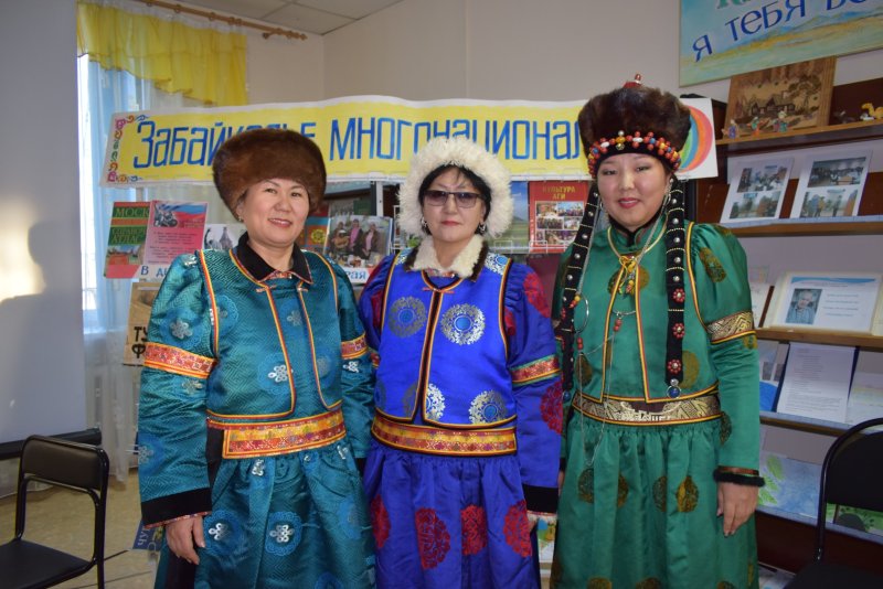 Костюм эхиритских бурят национальный