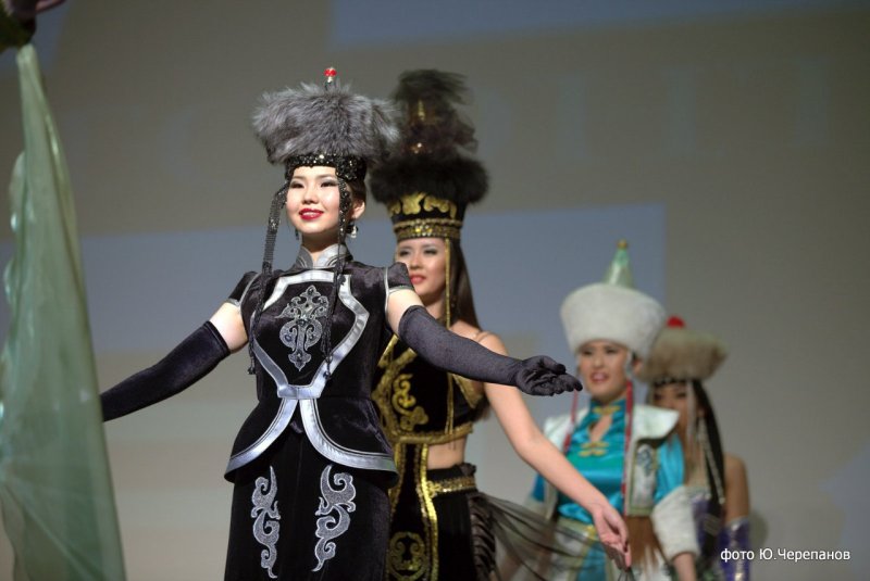 Бурятские современные костюмы