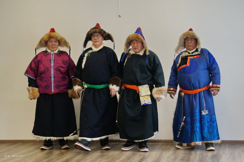 Бурятский хадак