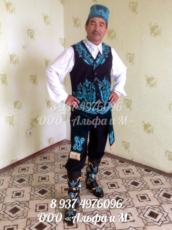 Национальный национальный костюм Татаров