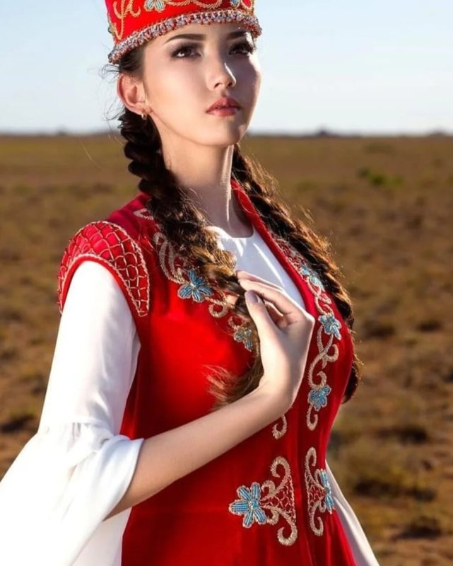 Казахская одежда Национальная в степи