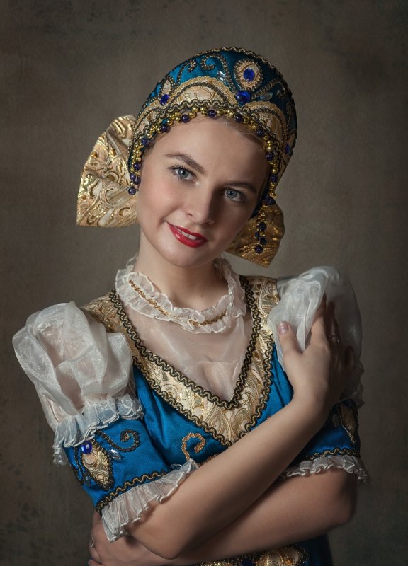 Народные костюмы