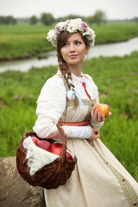 Фотосессия в русском сарафане