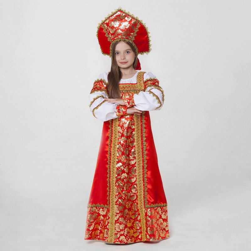 Девушка в кокошнике