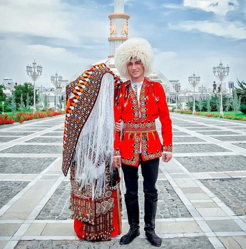 Костюмы народов России