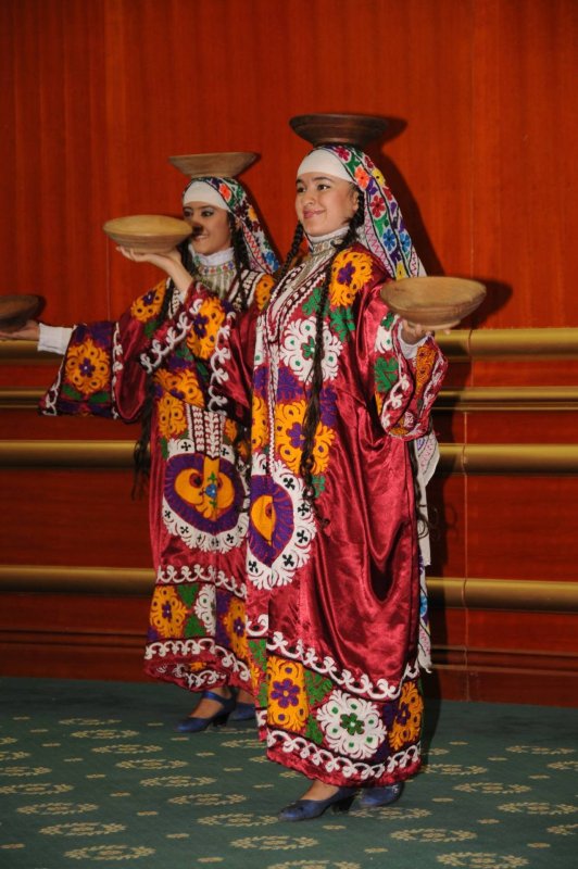 Узбекский костюм женский
