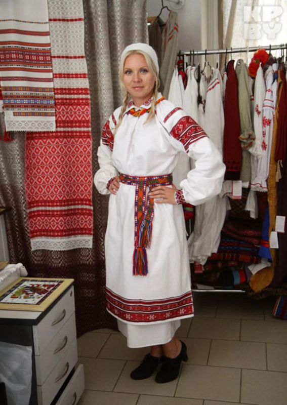Белорусский национальный костюм женский