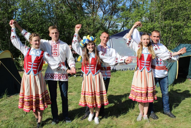 Мужской народный костюм