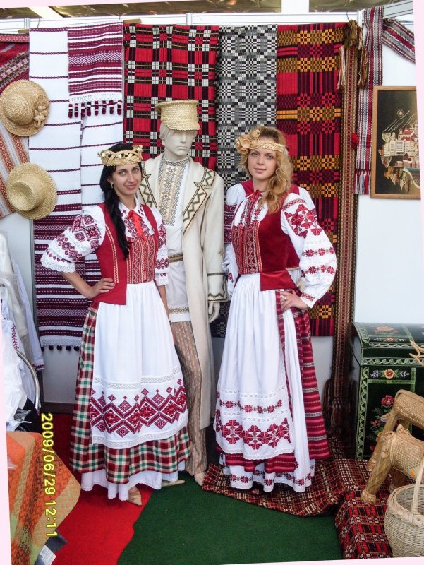 Белорусский костюм для девочки
