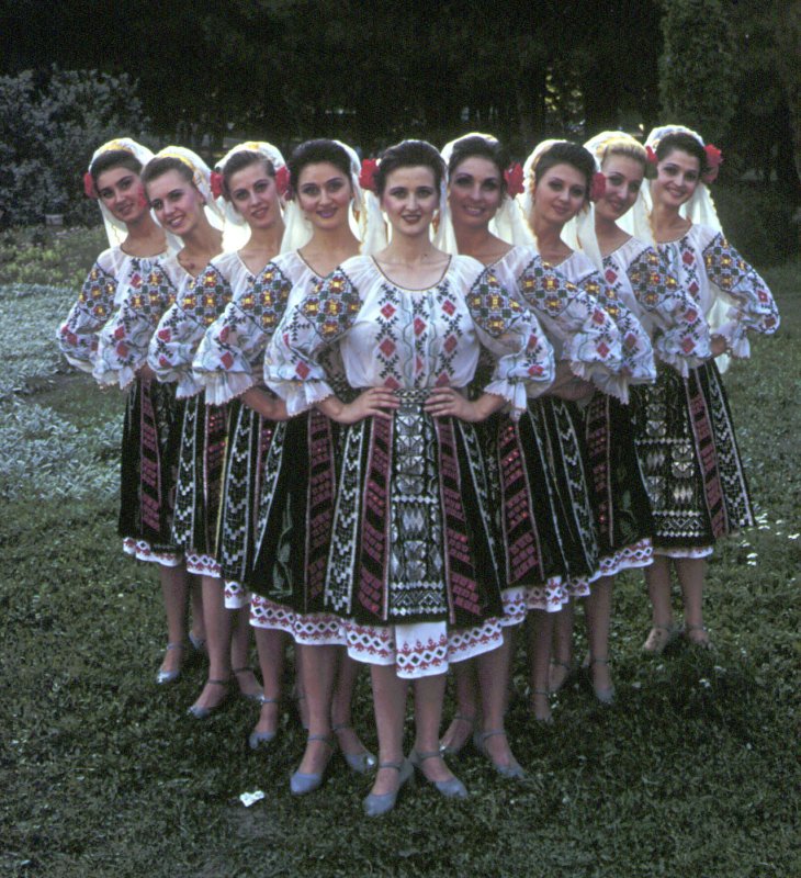 Костюм молдавский