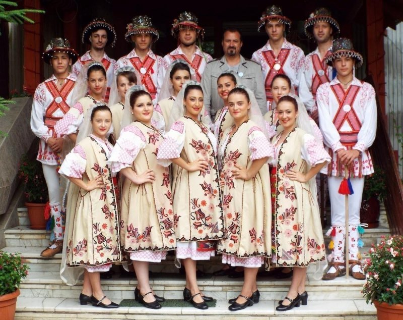 Болгария нац костюм