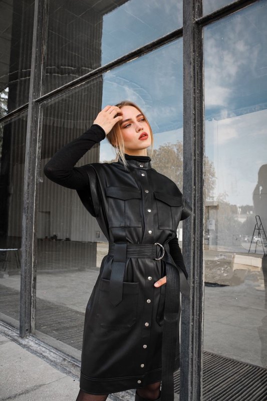 Платье рубашка Zara черное кожаное