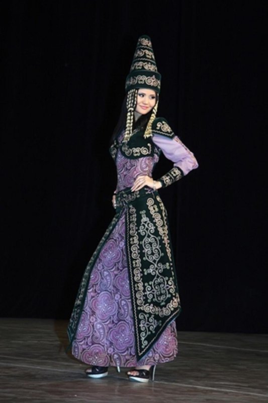 Казахский саукеле
