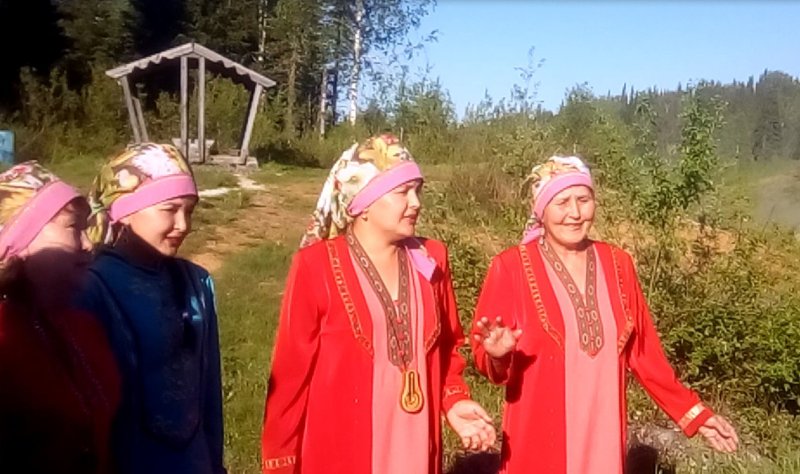 Якутский костюм женский