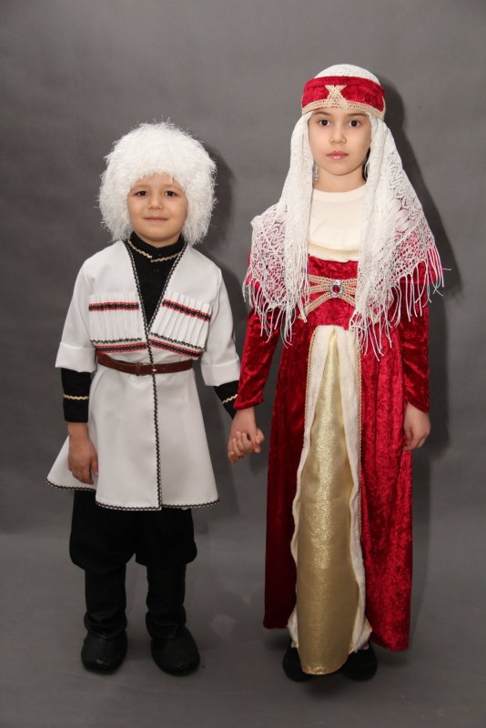 Национальный костюм ассирийцев
