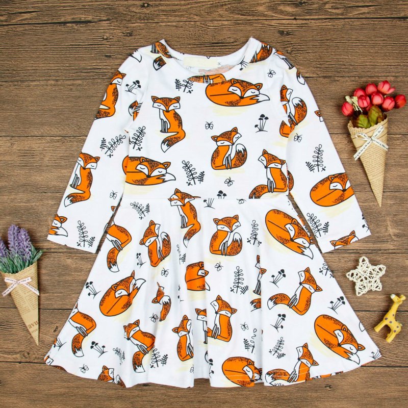 Чёрное платье с лисами
