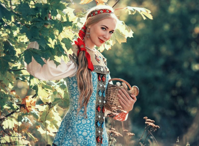 Красавица в кокошнике