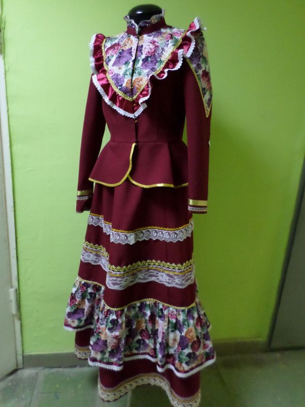 Казачий женский наряд