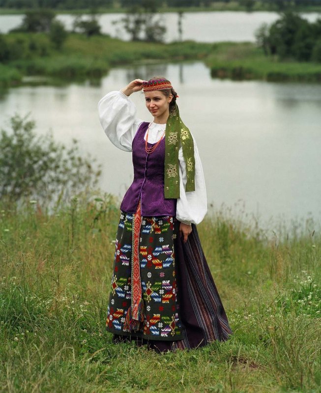 Народный национальный эстонский наряд