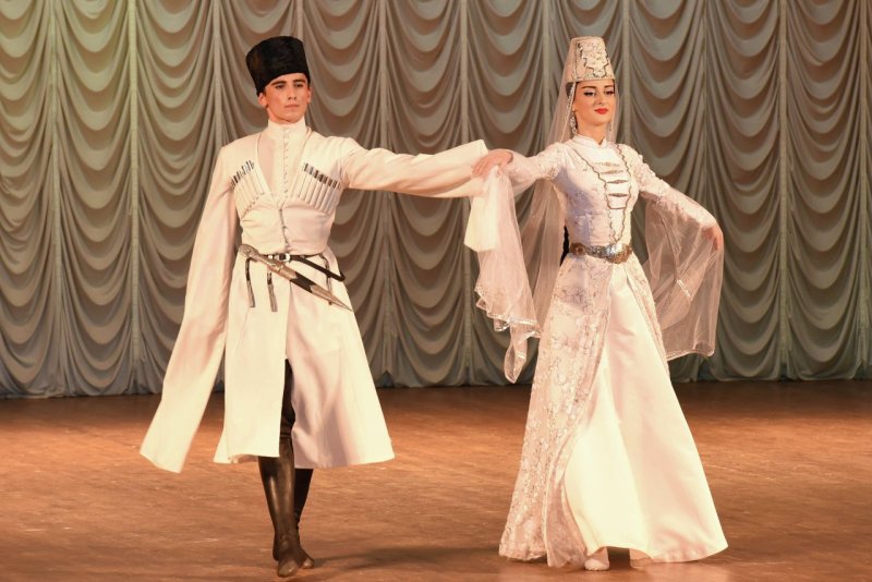 Карачаевцы и балкарцы