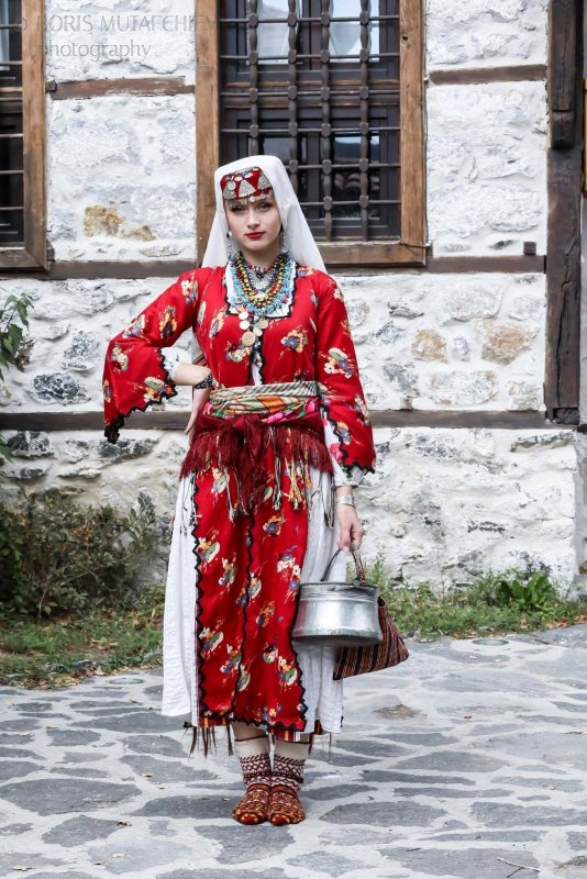Украинки в национальном костюме горячая