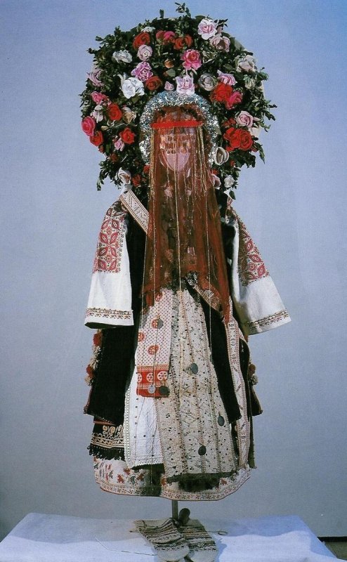 Болгарский костюм для девочки